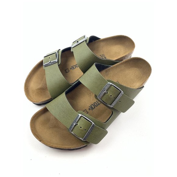 Birkenstock Shoes - NWOT Birkenstock Sandals